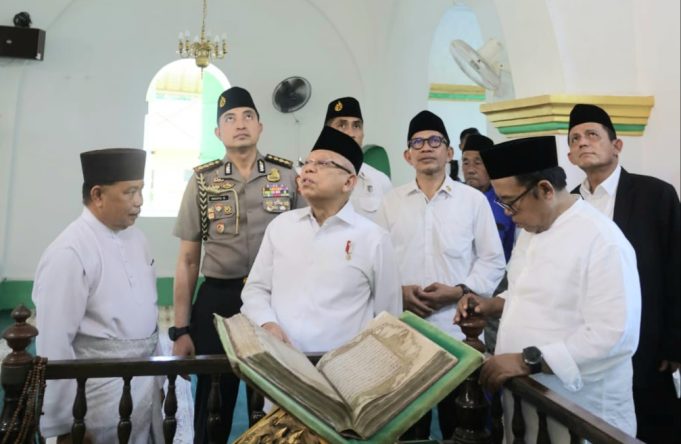 Akhiri Kunker di Kepri, Wapres Ma’ruf Amin Wisata Religi ke Pulau Penyengat