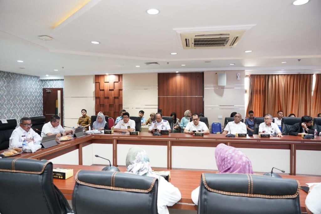 Rapat Persiapan Rapat Komwil I APEKSI di Kantor Wali Kota Batam, Selasa (6/6/2023).