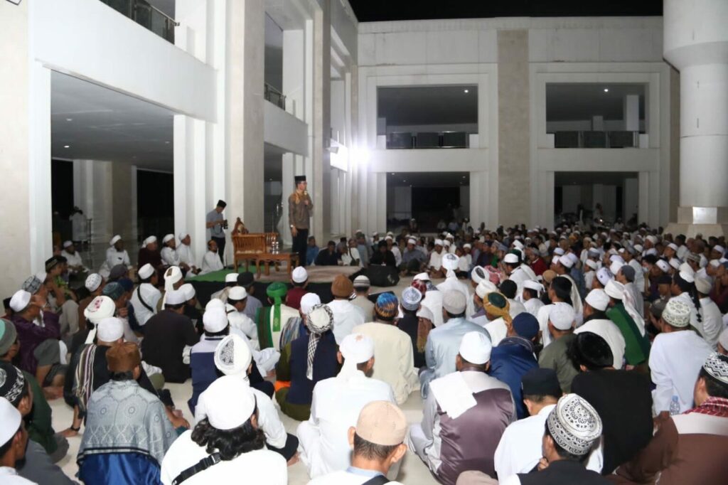 Tabligh Akbar dan Silaturahmi Umat Islam Se-Kota Batam digelar di Masjid Sultan Mahmud Riayat Syah Tanjunguncang, Batuaji, Sabtu (10/6/2023).