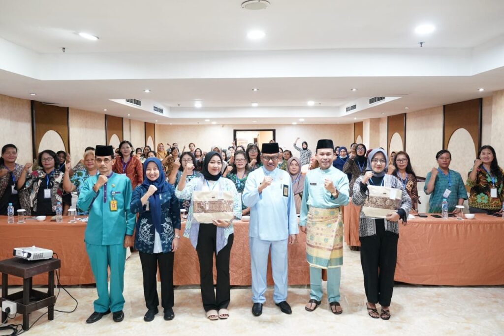 Sekretaris Daerah Kota Batam, Jefridin, M. Pd membuka secara resmi Pelatihan Kewirausahaan (Entrepreneurship) Angkatan 4 di Pacific Palace Hotel, Jumat (23/06/2023).