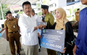 1.176 Nelayan Terima Bantuan Bahan Pokok Gratis, Rudi: Semoga Bermanfaat