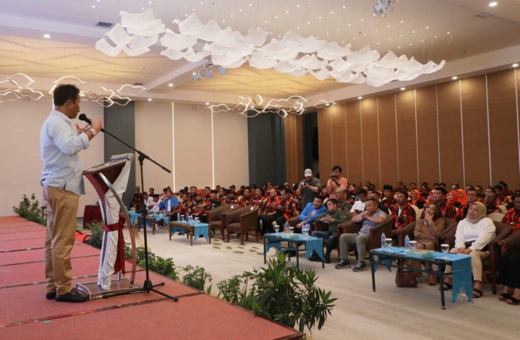 Rudi saat Pelantikan Pengurus Majelis Pimpinan Cabang Pemuda Pancasila Kota Batam Masa Bakti Bakti 2023-2027 di Planet Holiday Hotel, Minggu (30/7/2023).