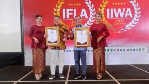 Rudi Dinobatkan Sebagai Best Future Leaders 2023, Sukses Mempercepat Pembangunan Daerah