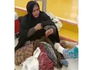 Kelebihan Bagasi, Jemaah Haji Asal Makassar Pakai Baju 15 Lapis 