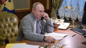 Presiden Rusia Putin Larang Operasi Ganti Kelamin