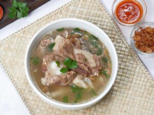 Hujan-hujan Enaknya Makan Kaldu Tulang, Ini Resepnya