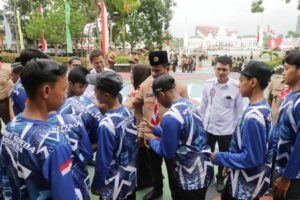 Berangkatkan Atlet Sepeda Pra PON, Rudi: Jaga Nama Baik Kepri