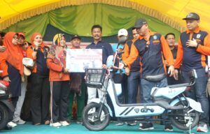 Rudi Disambut Antusias Masyarakat Batuaji