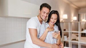 Ramalan Zodiak Cinta Besok Rabu 27 September 2023: Sagitarius Menyenangkan Pasangan