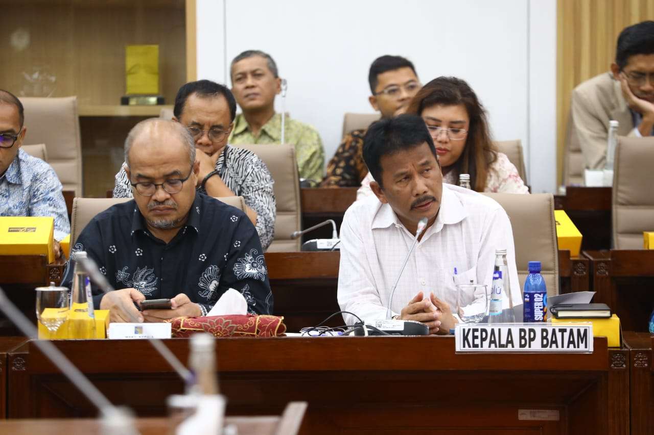 Kepala Badan Pengusahaan Batam (BP Batam), Muhammad Rudi menerima kunjungan Ketua Harian Komisi Kepolisian Nasional (Kompolnas), Irjen (Purn) Benny Mamoto beserta rombongan pada hari Kamis (14/9/2023) bertempat di Marketing Center BP Batam.