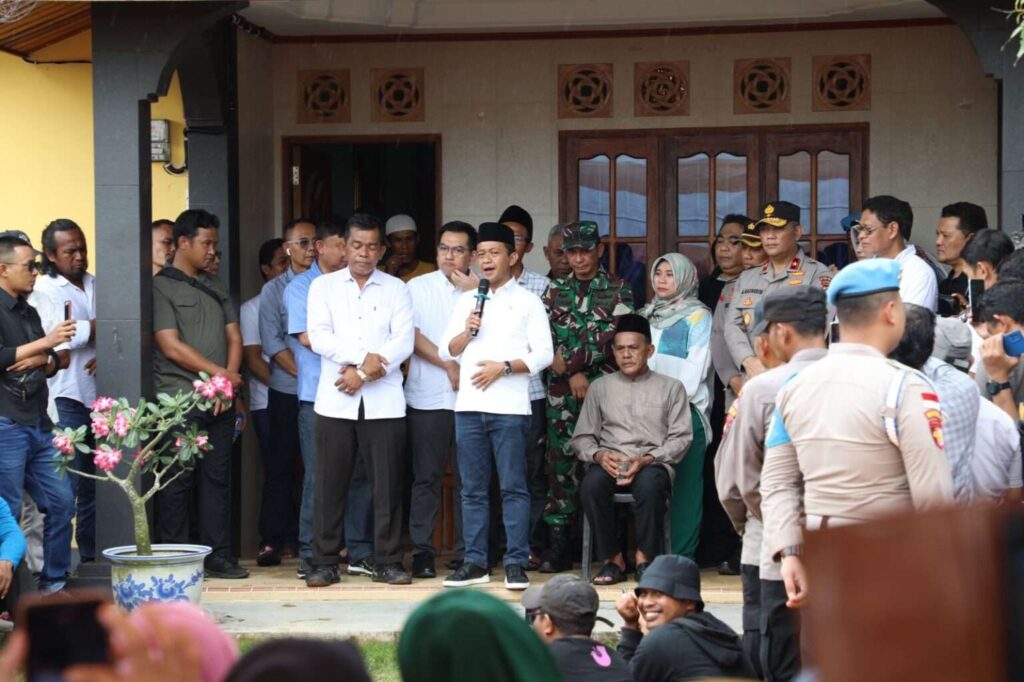 Sosialisasi Pengembangan Program Strategis Nasional, Menteri Investasi RI Temui Masyarakat Rempang