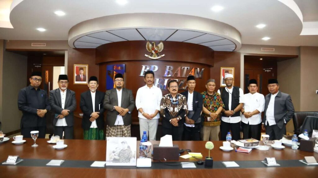 Kepala Badan Pengusahaan Batam (BP Batam), Muhammad Rudi, menerima kunjungan dari Majelis Ulama Indonesia (MUI) Provinsi Kepri di Marketing Centre BP Batam, Rabu (20/9/2023).