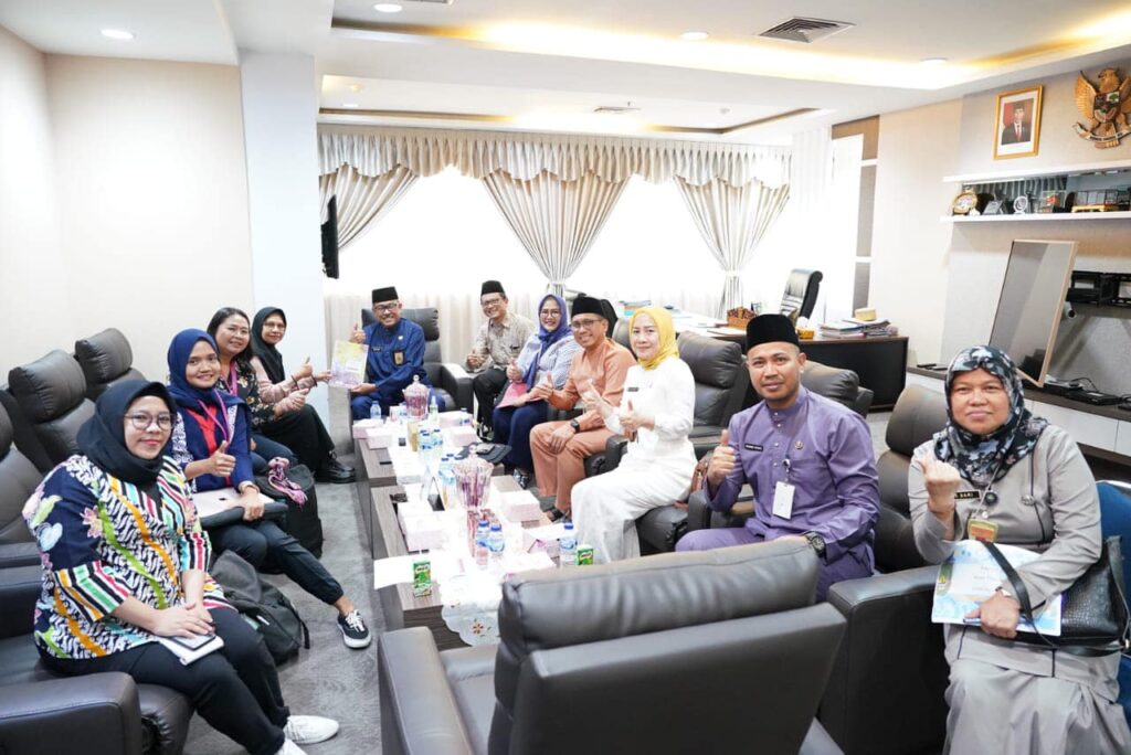 Sekretaris Daerah Kota Batam, Jefridin, M.Pd. menerima kunjungan kerja Komisi Nasional Anti Kekerasan Terhadap Perempuan di ruang kerja Sekretaris Daerah Kota Batam, Jumat (13/10/2023)