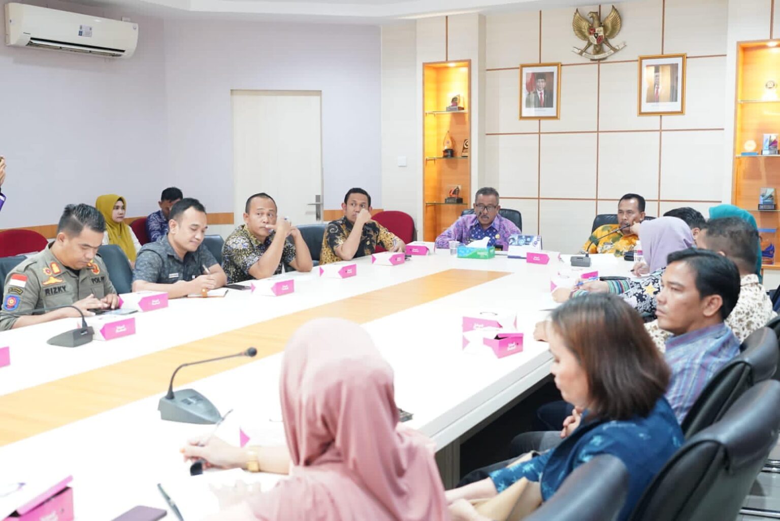 Pemerintah Kota Batam melalui Dinas Koperasi dan Usaha Mikro Kota Batam akan menyelenggarakan Gebyar Usaha Mikro Kecil Menengah (UMKM) Tahun 2023. Untuk mensukseskan agenda tersebut, Kamis (26/10/2023)