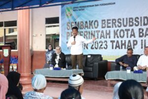 Masyarakat Pulau Buluh Sambut Antusias Program Sembako Murah Pemko Batam