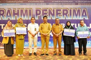 Dampinggi Wali Kota Rudi Serahkan Insentif, Jefridin Ungkapkan ini Bentuk Apresiasi dari Pemko Batam