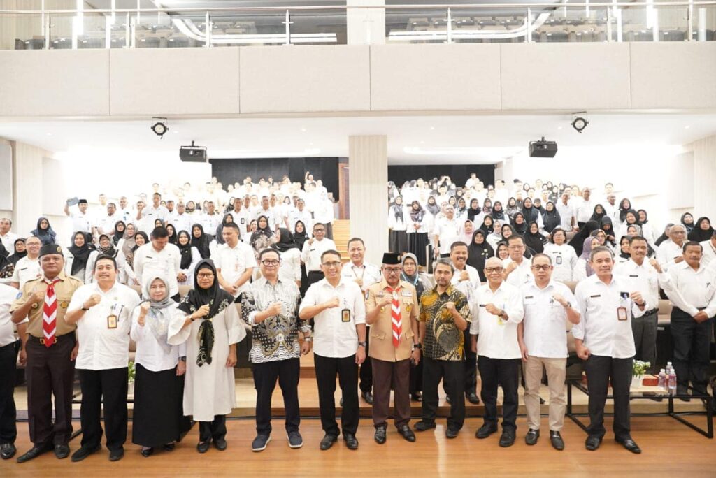 Sebanyak 225 Kepala Sekolah (Kepsek) dari jenjang TK, SD dan SMP mengikuti Rapat Koordinasi Pendidikan (Rakordik) Tahun 2023 di Auditorium Batam Tourism Polytechnic (BTP), Rabu (15/11/2023).