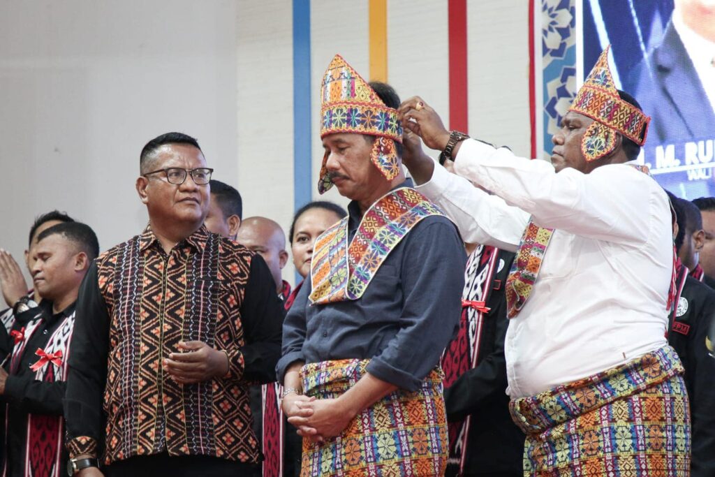 Rudi saat menghadiri pelantikan Badan Pengurus Forum Pemuda Maumere (FPM) Kota Batam Periode 2023-2028 di Golden Prawn, Bengkong, Minggu (26/11/2023).