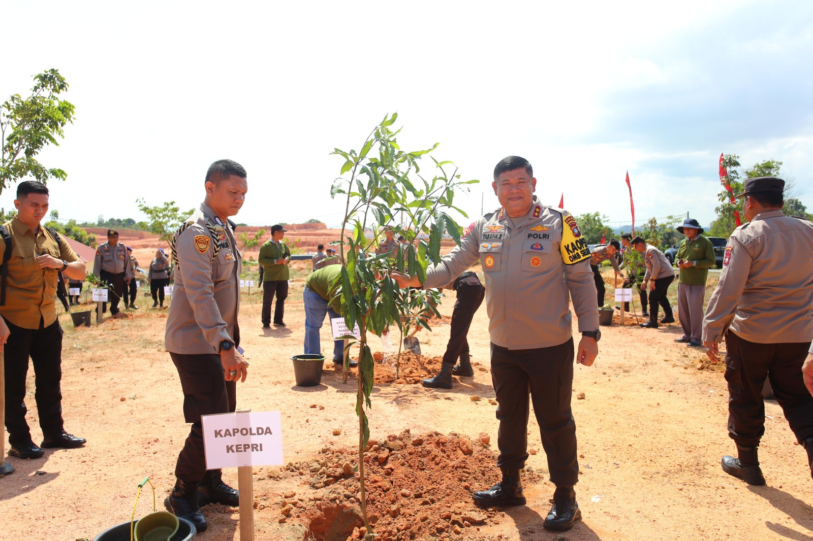 Kapolda Kepulauan Riau Irjen Pol Drs. Tabana Bangun,M.Si