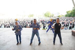 Perayaan HUT PGRI dan Hari Guru Nasional Tingkat Kota Batam, Jefridin Sebam Sehat Bersama Guru Se-Kota Batam