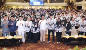 Pesan Rudi ke Guru: Siapkan Generasi Terbaik Kota Batam