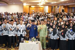 Ajak Guru Kompak Bersatu, Jefridin Ungkapkan Guru Berperan untuk Kemajauan Negara