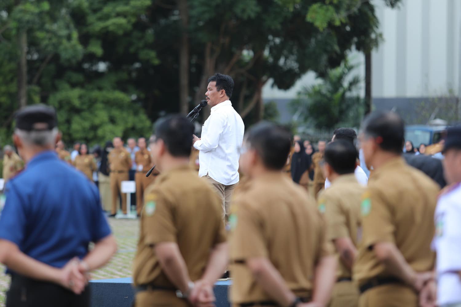 Wali Kota saat menjadi Pembina Apel Gabungan Pegawai Pemko Batam di Dataran Engku Putri, Senin (4/12/2023).