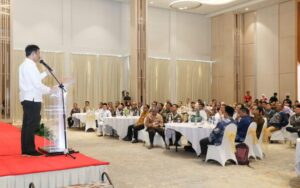 Wali Kota Buka Rakernas Kompartemen BPR Syariah & Seminar Outlook 2024, Rudi Buka Peluang Perbankan Berkembang di Batam