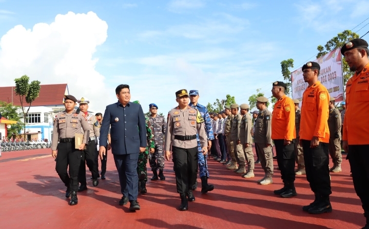 Kapolres Bintan dan Bupati Bintan Pimpin Apel Gelar Pasukan Operasi Lilin Seligi 2023