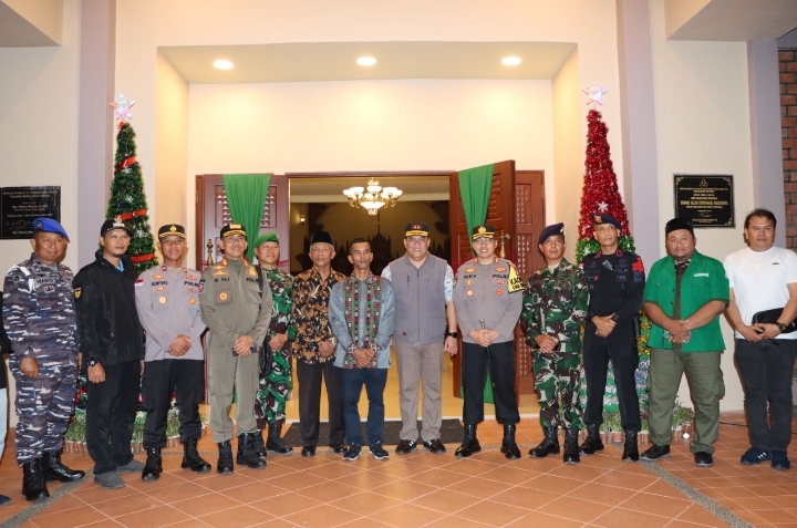 Pastikan Pelaksanaan Ibadah Natal Berjalan Kondusif, Kapolres Bintan Bersama FKPD Tinjau Langsung ke Gereja