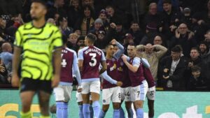 Klasemen Liga Inggris: Aston Villa Geser Liverpool