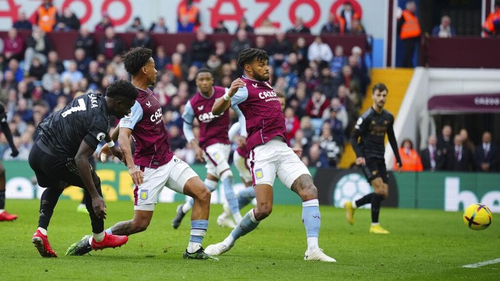 Aston Villa vs Arsenal panaskan Liga Inggris akhir pekan ini (AP/Jon Super)