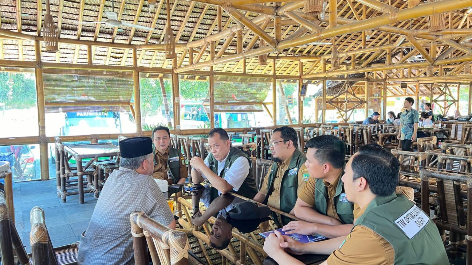 Badan Pendapatan Daerah (Bapenda) Kota Batam mendatangi penunggak pajak, Selasa (2/1/2024)