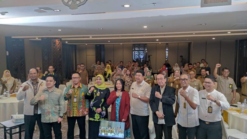 Pemerintah Kota Batam melalui Dinas Komunikasi dan Informatika (Diskominfo) Kota Batam bersama Badan Kepegawaian dan Pengembangan Sumber Daya Manusia (BKPSDM) Kota Batam bekerja sama dengan Kementerian Kominfo RI dalam menyelenggarakan kegiatan Literasi Digital dengan tema “Pemilu Damai di Ruang Digital” di Hotel Santika Batam, Selasa (16/1/2024).