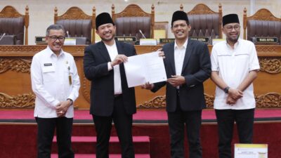 Ranperda Penyelenggaraan Pemakaman Kota Batam Disepakati dalam Rapat Paripurna DPRD Kota Batam