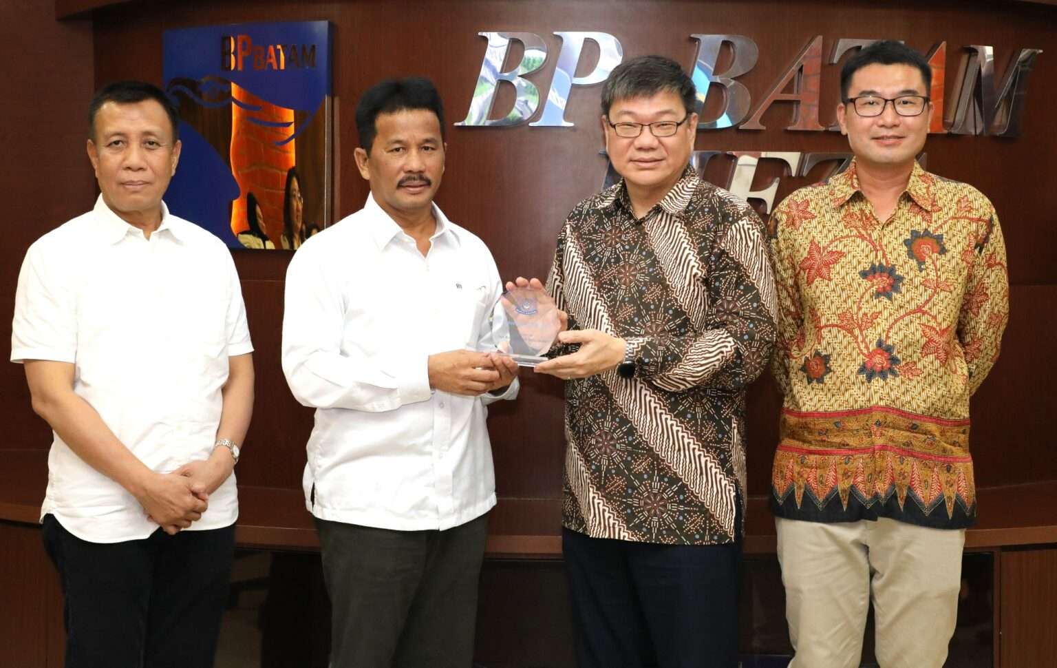 Kepala BP Batam, Muhammad Rudi menerima lawatan Duta Besar Singapura untuk Indonesia, Kwok Fook Seng, Senin (18/3/2024) di Marketing Center BP Batam.