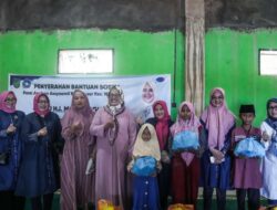 Ketua Umum Pikori BP Batam Serahkan Bantuan Sembako