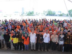 Sekda Batam Serahkan Bantuan Zakat dan Dorong Kesadaran Zakat di Lingkungan Pemko Batam