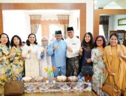 Rayakan Idul Fitri 1445 H Jefridin Sekeluarga, Momentum Meningkatkan Rasa Kebersamaan