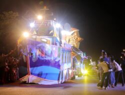Kecamatan Nongsa Juara Mobil Hias Pawai Takbir Keliling, Wali Kota Rudi Apresiasi Kreativitas Peserta