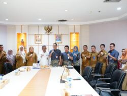 Jefridin Imbau RT/RW Aktif Laporkan Data Warga Yang Meninggal Ke Kelurahan