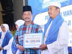 731 Calhaj Batam Terbagi 3 Kloter, Rudi-Marlin Beri Uang Sangu dan Bekali Sambal Ukan Bilis
