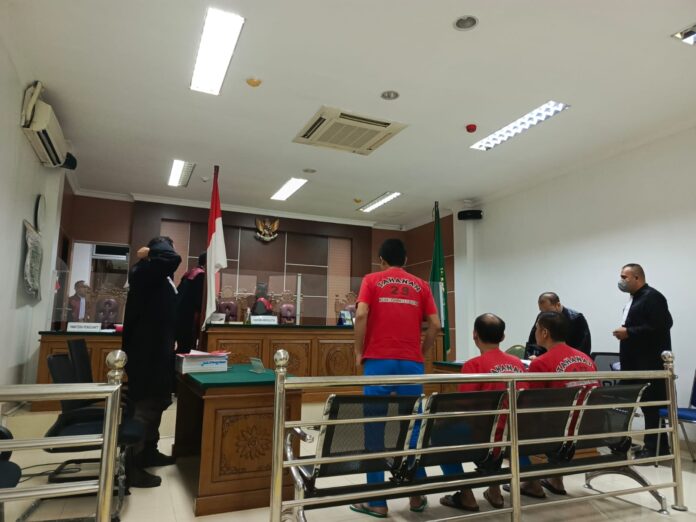 Sidang pembobolan nasabah Bank BRI. (Foto: AlurNews)