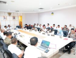 Pimpin Rapat Persiapan Idul Adha 1445 Hijriah, Jefridin Tegaskan Perangkat Daerah Wajib Ikuti Pawai Takbir dan Lomba Mobil Hias