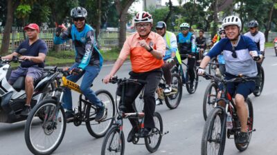 Dukung Gaya Hidup Sehat, Jefridin Gowes Bersama Keluarga Besar PT Mega batam Persada Grup