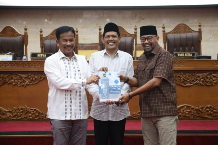 DPRD Kota Batam - Wali Kota Batam Muhammad Rudi.