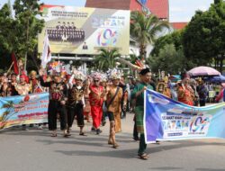 Kemeriahan HUT ke-79 RI di Batam, Pawai Pembangunan Tampilkan Budaya Nusantara hingga Kendaraan Hias