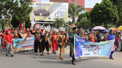 Kemeriahan HUT ke-79 RI di Batam, Pawai Pembangunan Tampilkan Budaya Nusantara hingga Kendaraan Hias
