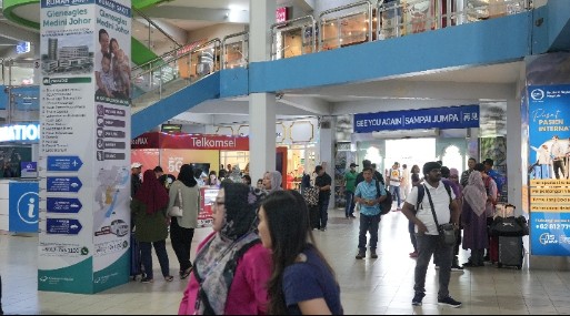 Suasana Terminal Ferry Internasional Batam Center Senin 6/8/24.