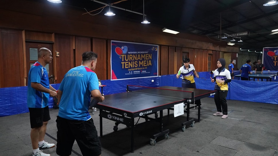 Badan Pengusahaan (BP) Batam menggelar Turnamen Tenis Meja Kategori Ganda Divisi BC pada Sabtu-Minggu, 2-3 November 2024 di Ikan Daun, Batam Centre. (Foto: bp batam)